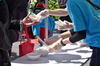 炊き出し 炊き出しの様子