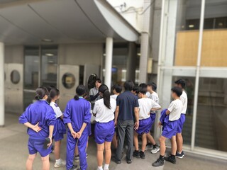 防災設備見学の写真(特設公衆電話) 防災設備見学の写真(特設公衆電話)